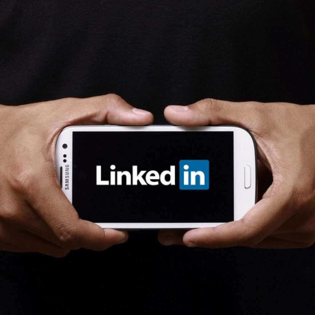 ¿POR QUE VISITAN TU PERFIL EN LINKEDIN?
