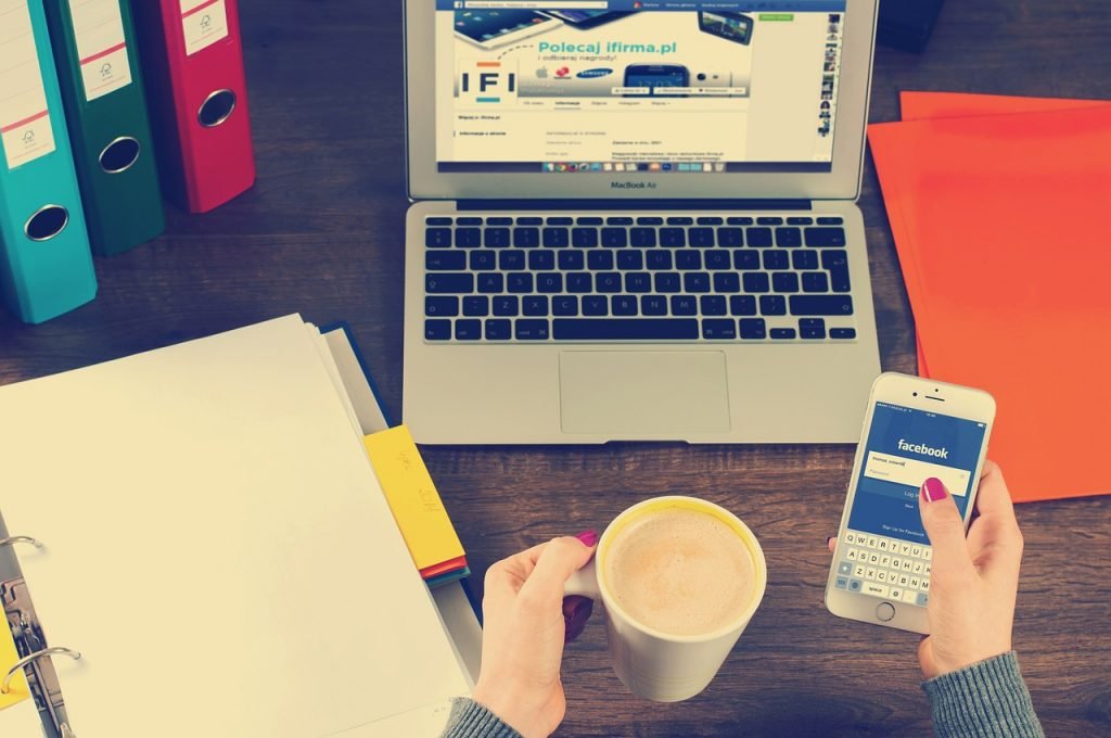 ¿Influye la hora en que públicas en redes sociales en tu estrategia de marketing digital? - Diseño y Optimización Online
