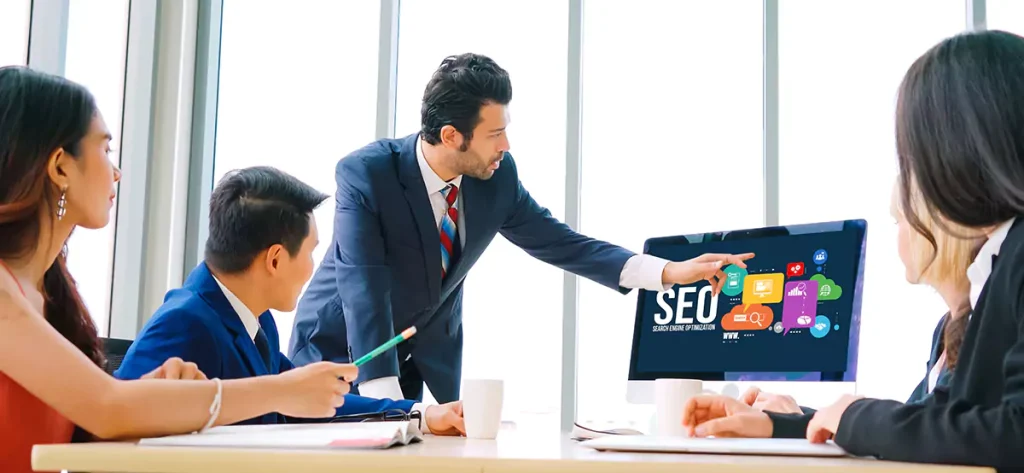 ¿Qué esperar en tu primer mes trabajando con una agencia SEO?